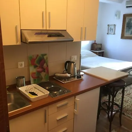 Apartman Maks Apartment *