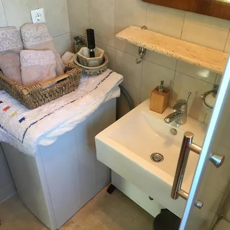 Apartman Maks Apartment
